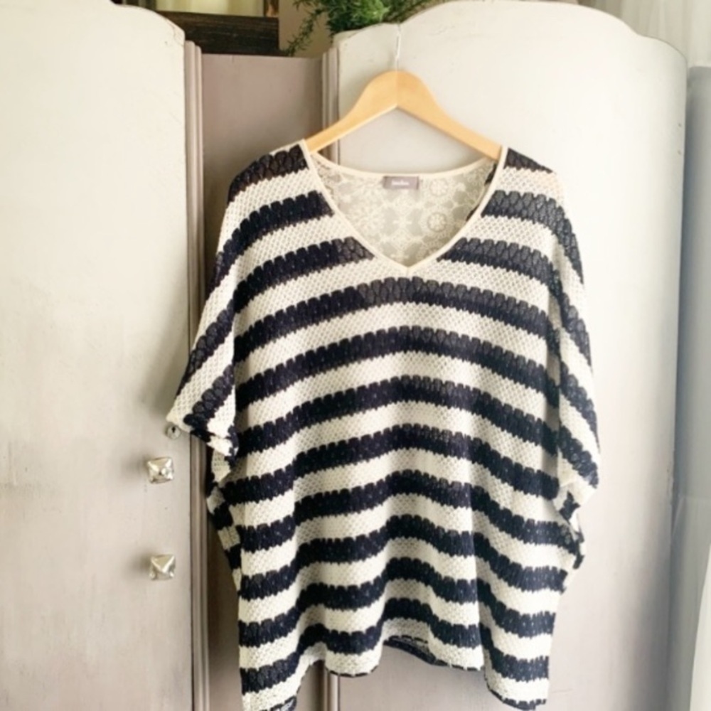 Neiman Marcus Navy Blue & Cream Strioed Knit Poncho Lace Back